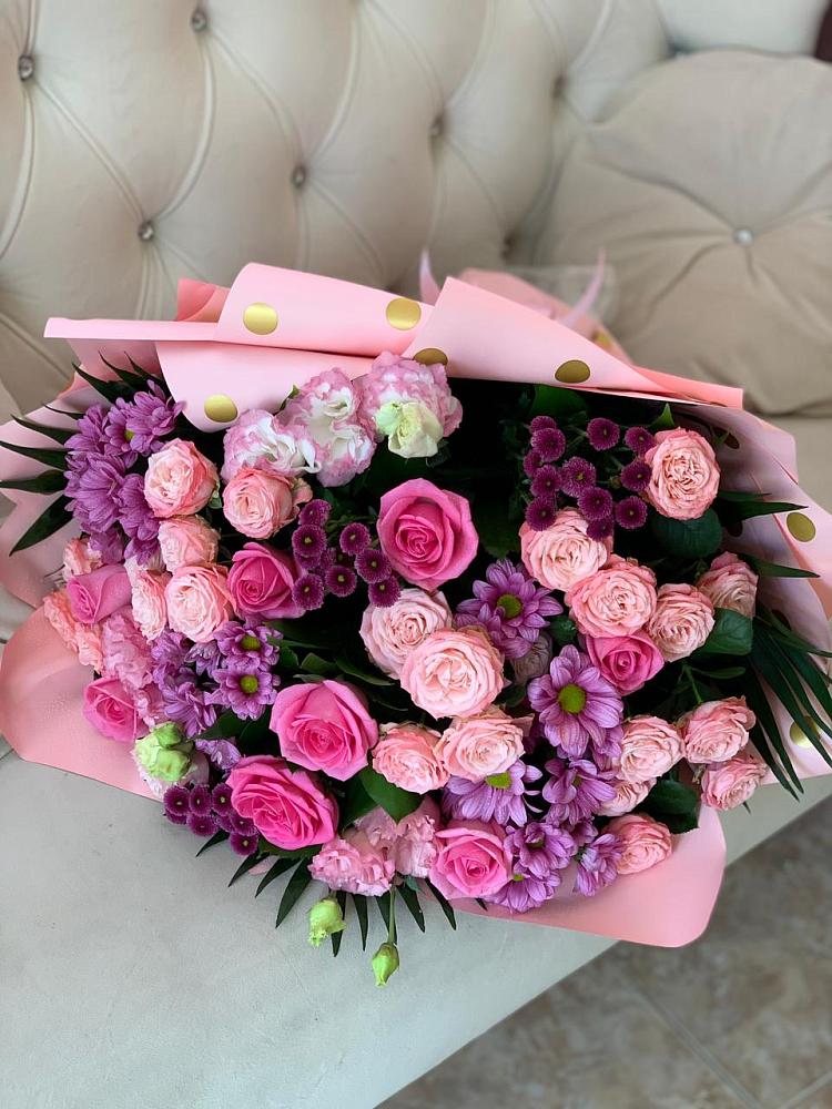 Букет цветов из: Хризантемы, Розы и Лизиантусы в Надвоицах