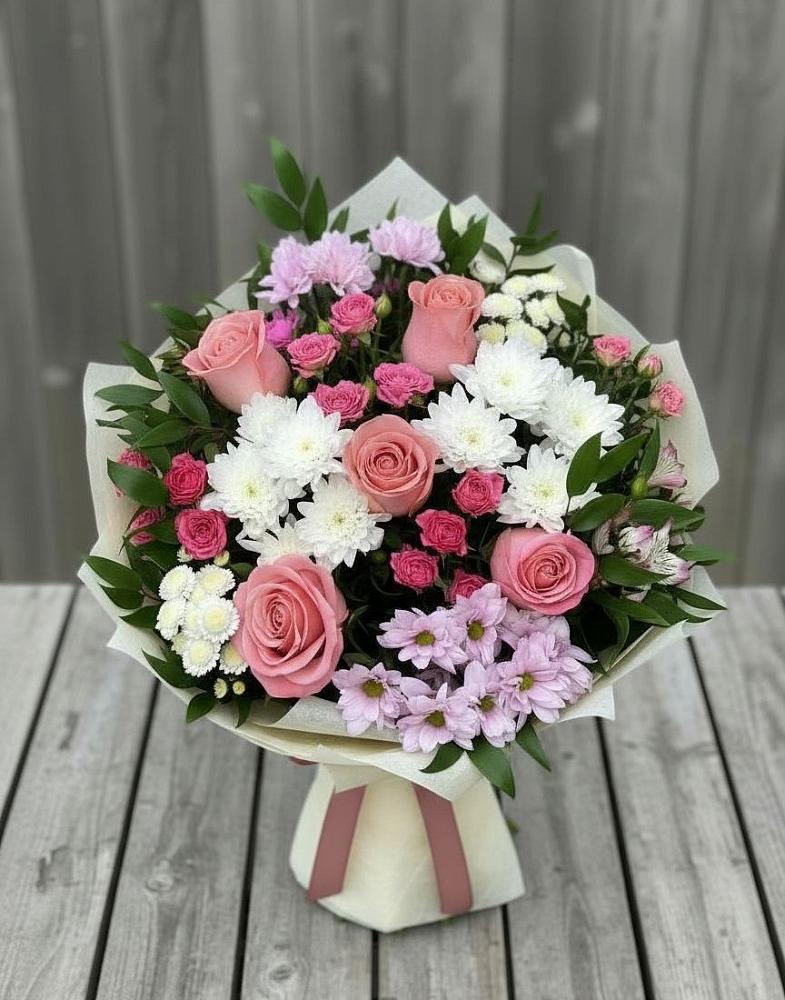 Букет цветов из: Альстромерии, Гвоздики, Розы и Хризантемы в Надвоицах