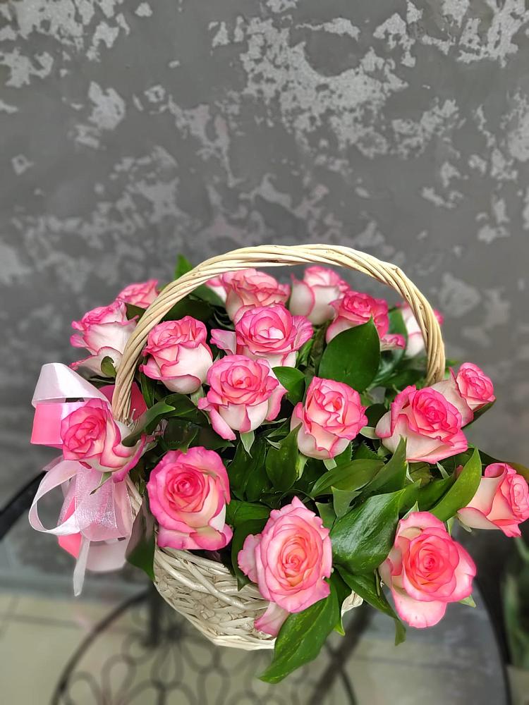 Цветочная композиция из Розы в корзине в Надвоицах