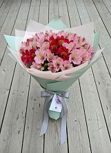 Букет цветов из:  Альстромерии в Надвоицах