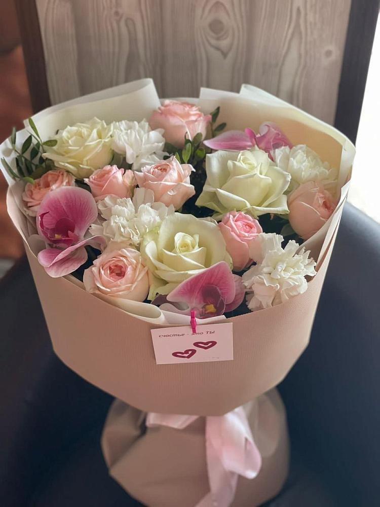 Букет цветов из: Орхидеи, Розы и Гвоздики в Надвоицах