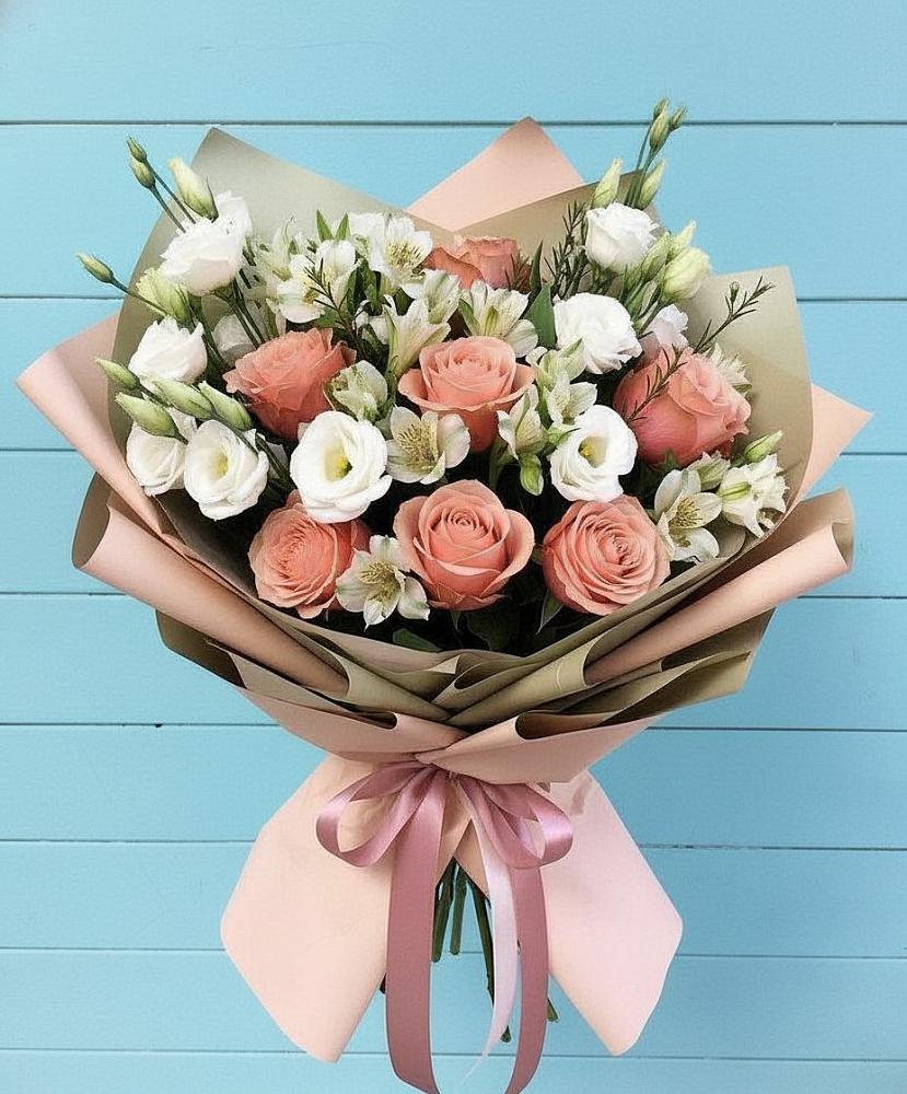 Букет цветов из: Розы, Альстромерии и Лизиантусы в Надвоицах