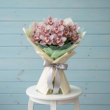 Букет цветов из:  Орхидеи и Розы в Надвоицах