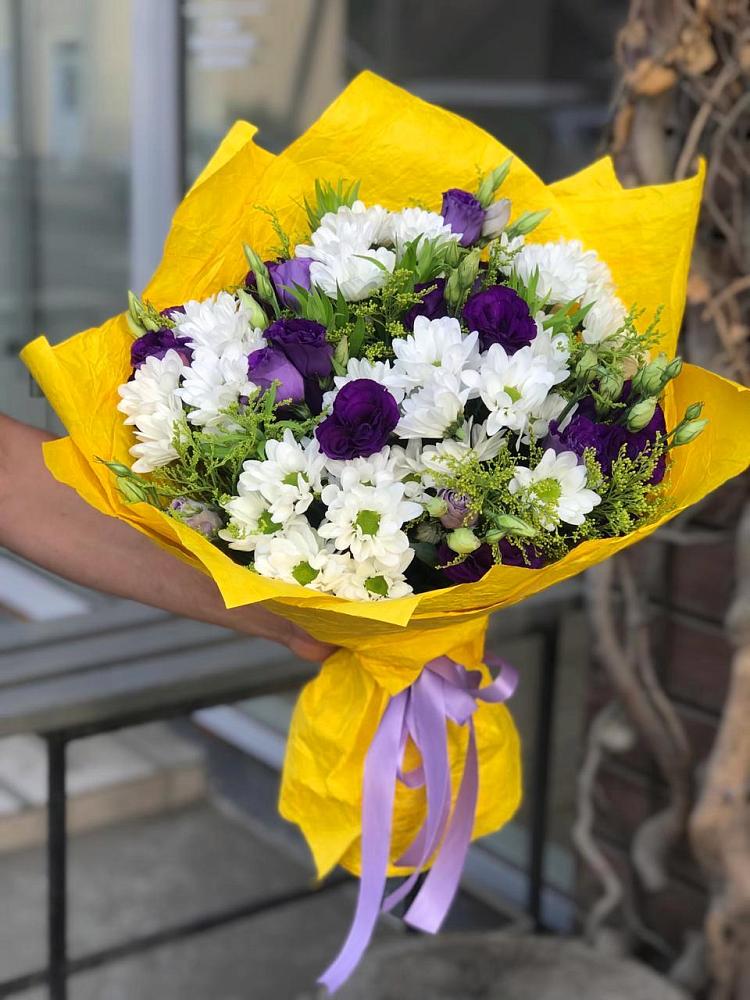 Букет цветов из: Ирисы, Хризантемы и Ромашки в Надвоицах