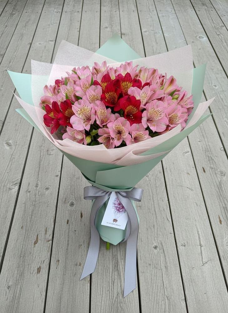 Букет цветов из: Альстромерии в Надвоицах
