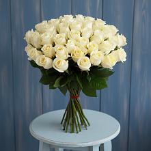 Букет 51 Белая роза Эдлесс Лав в Надвоицах