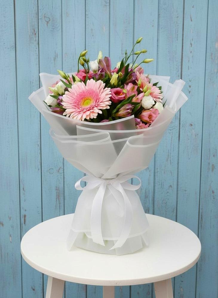 Букет цветов из: Герберы, Альстромерии и Лизиантусы в Надвоицах