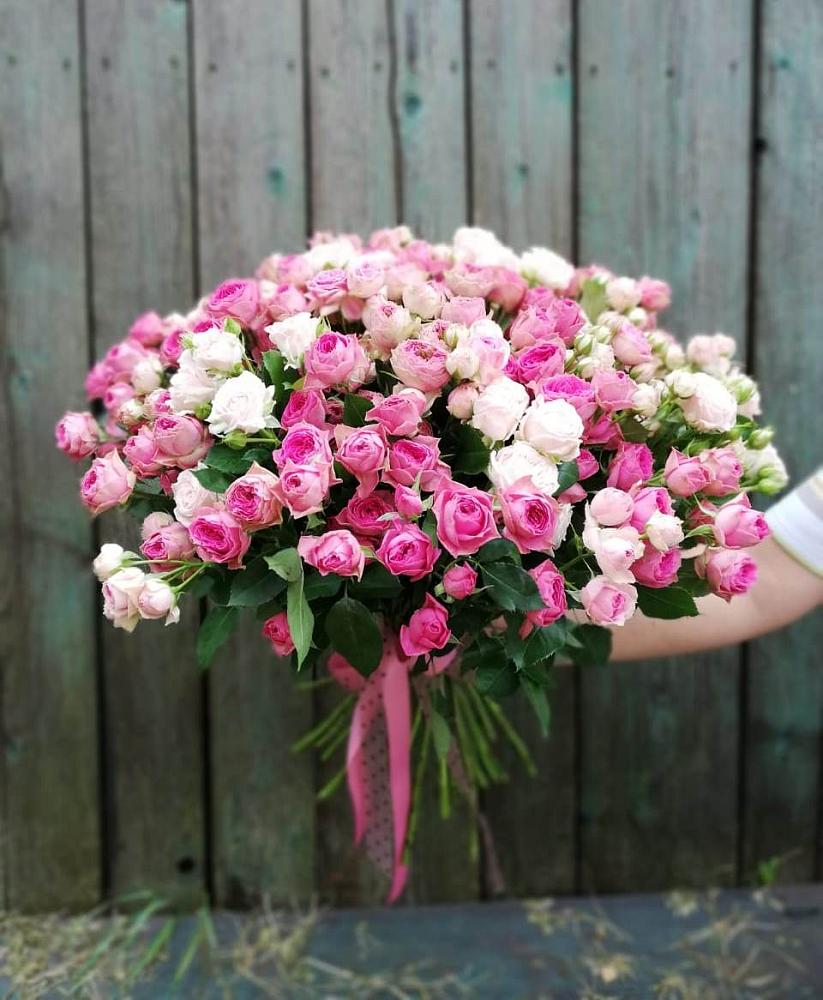 Букет Розовые кустовые розы Натали и Лав Лидия в Надвоицах