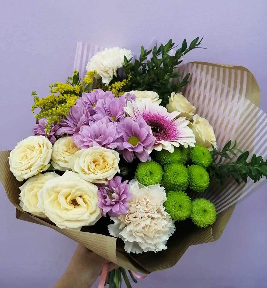 Букет цветов из: Хризантемы, Розы, Гвоздики и Герберы в Надвоицах