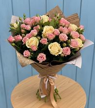 Букет цветов из:  Розы в Надвоицах