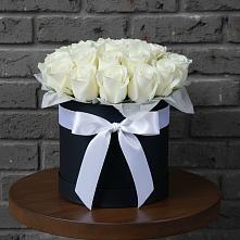 Цветочная композиция из Розы в шляпной коробке в Надвоицах